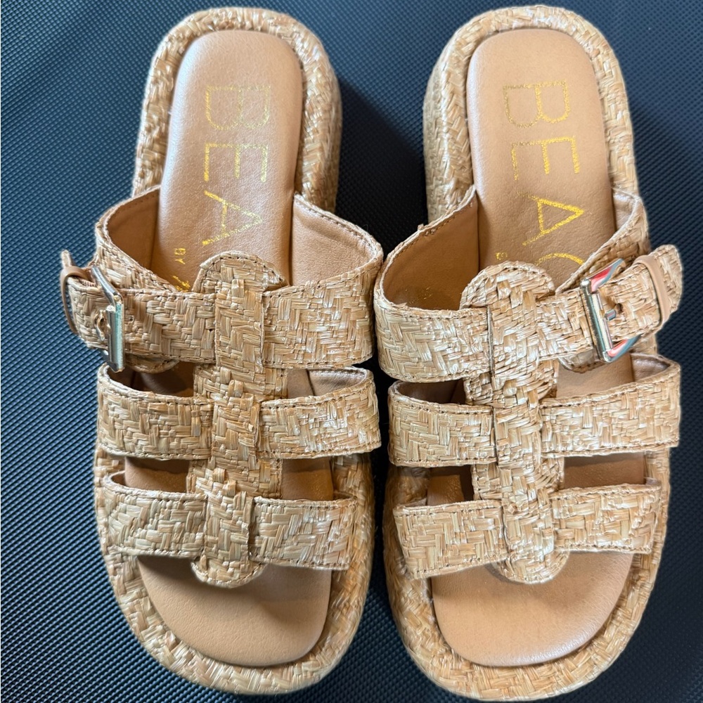 EUC Women’s Beach by Matisse Sandal Brown Woven Slide Sandals Size 7